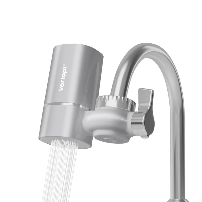 Filtre de robinet, certifié NSF, système de purification d'eau haute efficacité de 400 gallons, élimination rapide du chlore et des odeurs à 99 %, argent simple et moderne avec 1 filtre à eau (T1-Silver) 